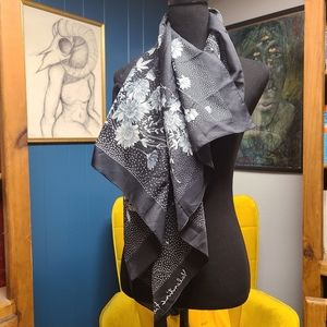 Great Vintage Valentina Fiore Floral Print Scarf Made In Italy